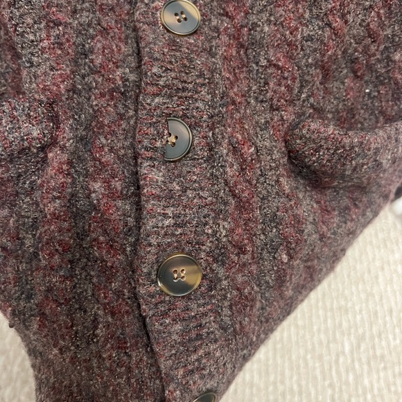 🚨($40for Live Show only!) Wool Blend Giorgio Armani Brown Men's Sweater - Picture 4 of 10